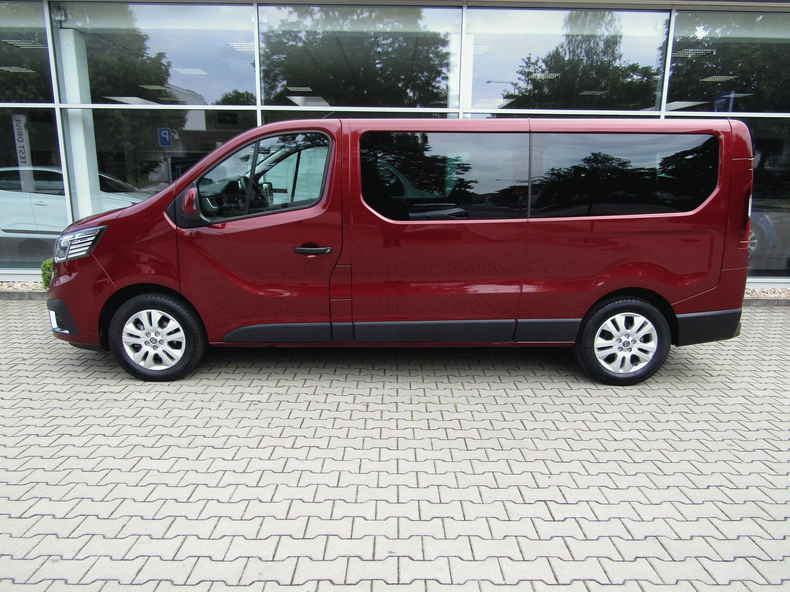 Renault Trafic, Blue dCi 150 Cool L2 9 míst - fotka 4