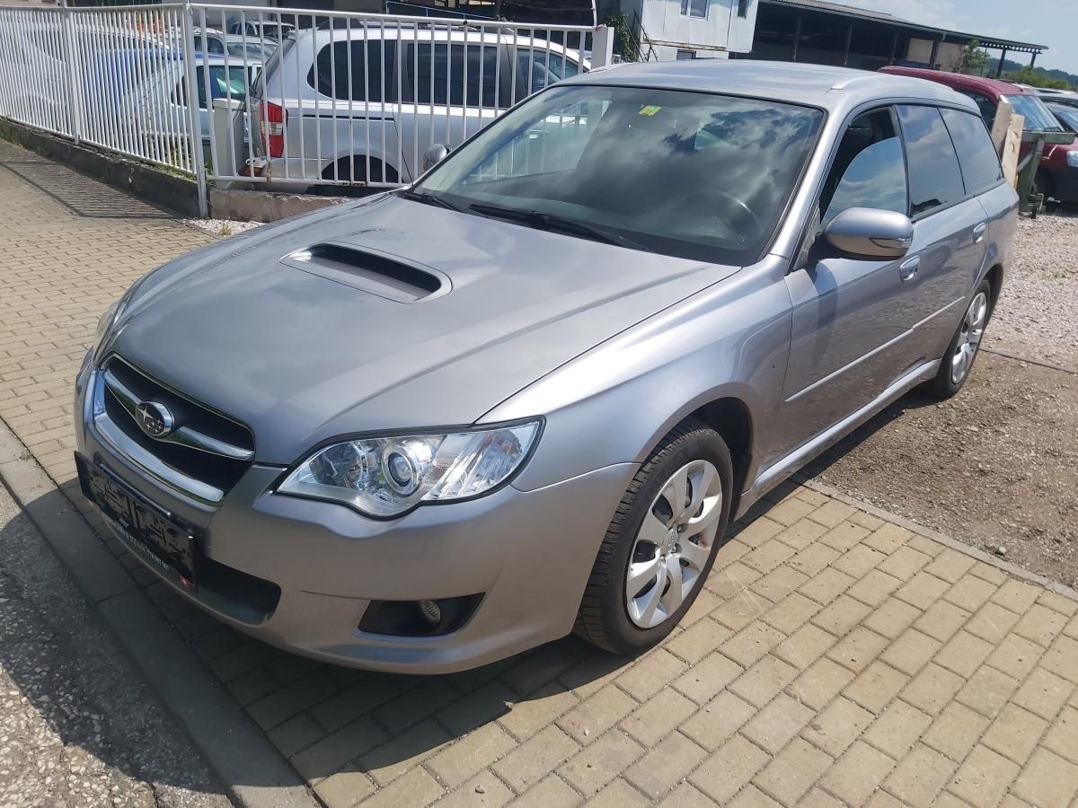 Subaru Legacy, 2,0 TD AWD - fotka 4