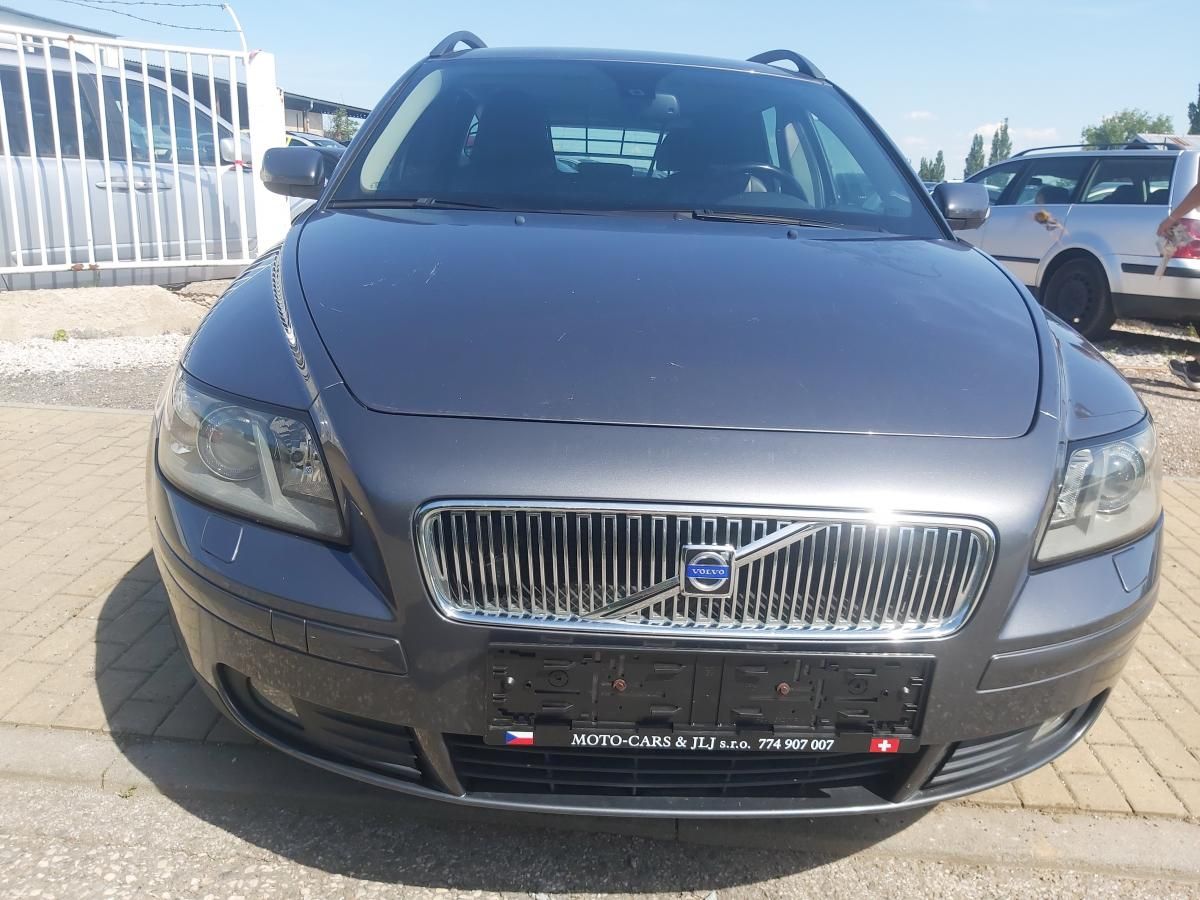 Volvo V50, T5 162 KW - fotka 2