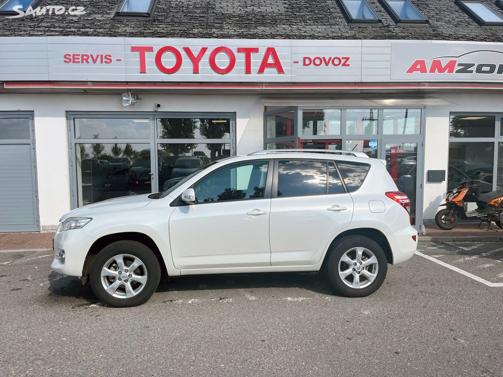 Toyota Rav4, fotka 3