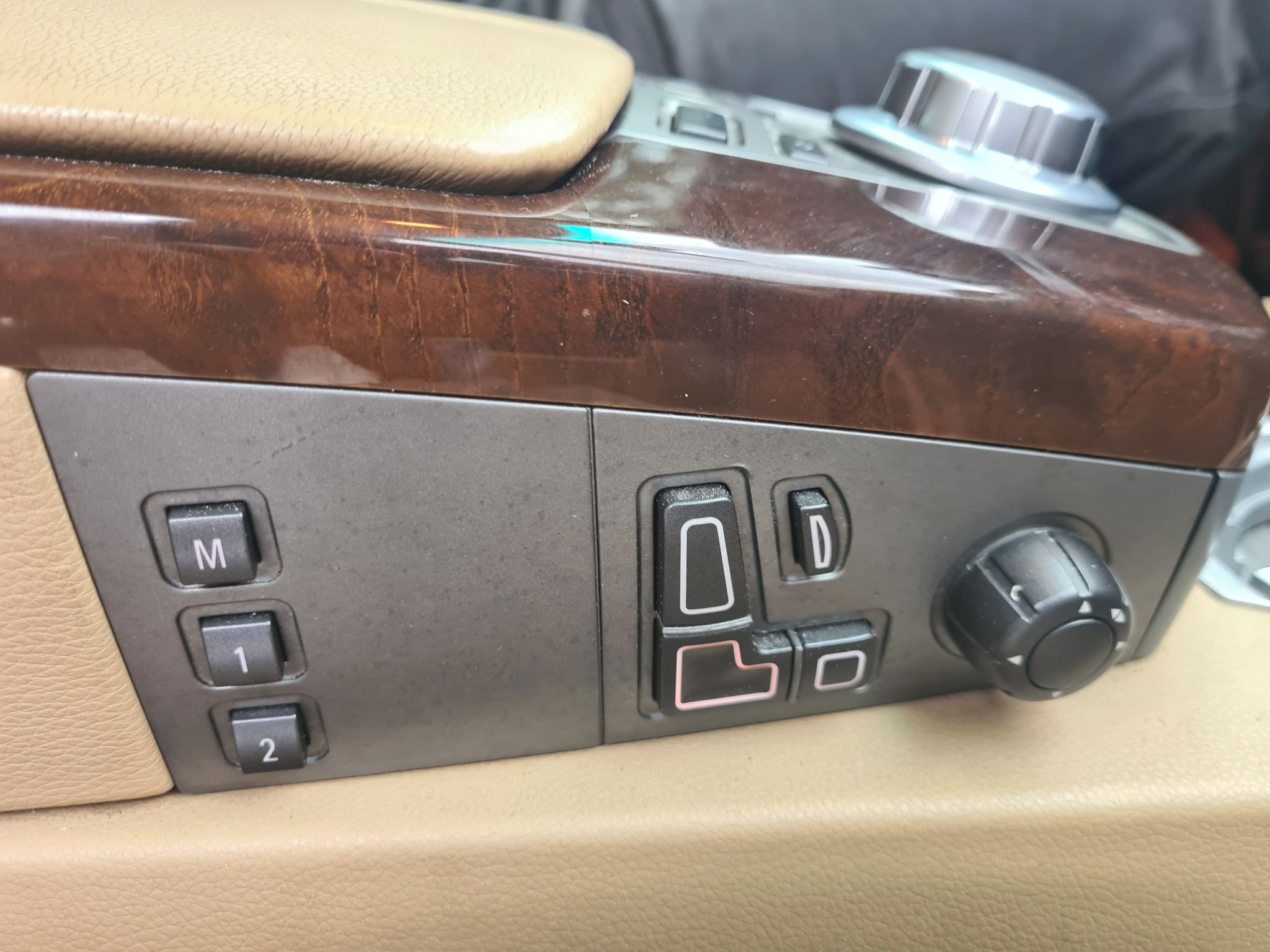 BMW Řada 7, Plný servis  LONG - fotka 6