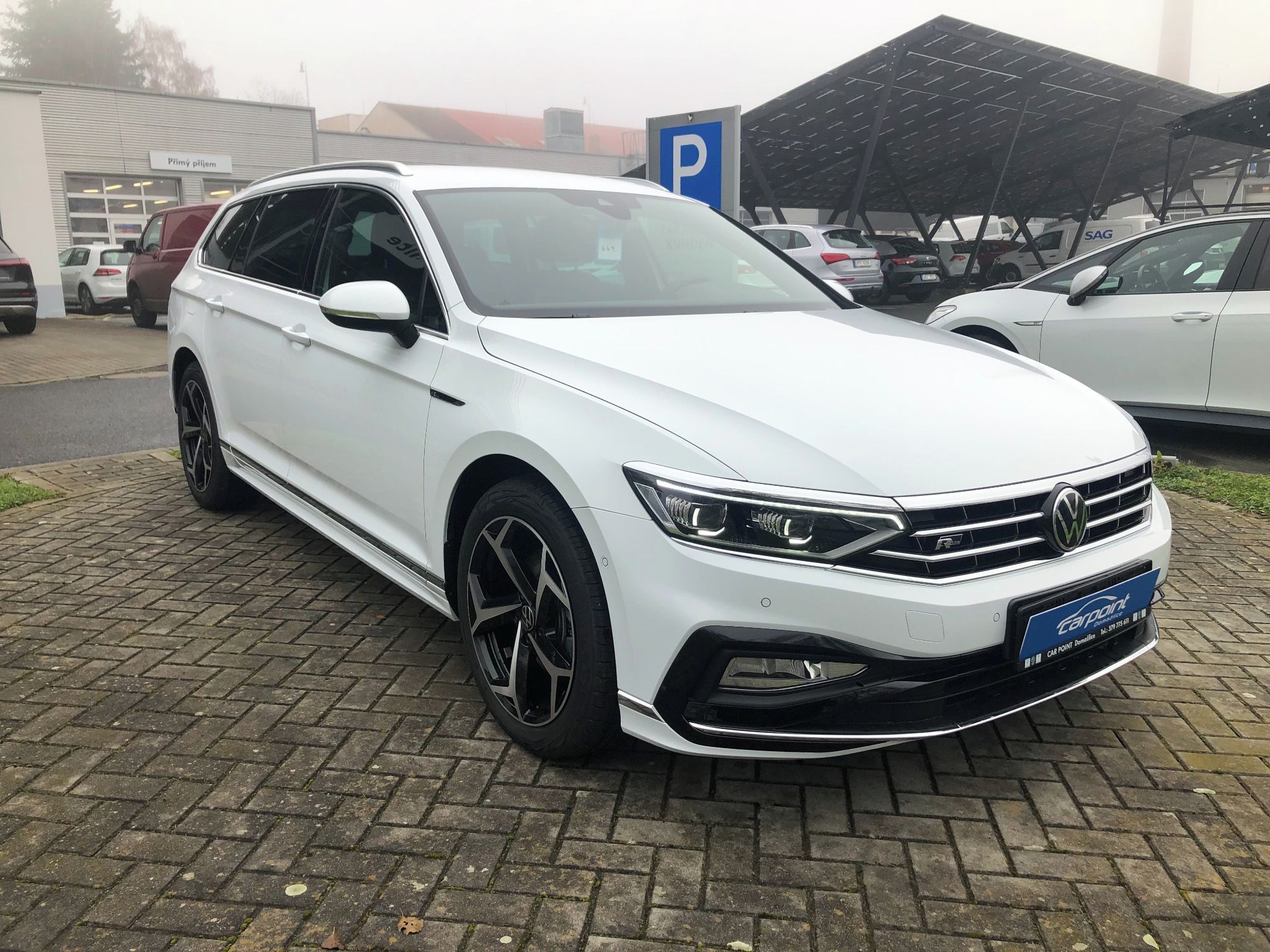 Volkswagen Passat Variant, R-Line 2,0 TDI - fotka 3