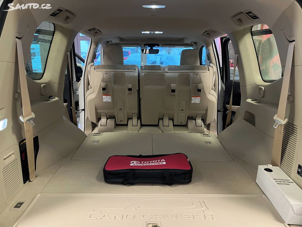 Toyota Land Cruiser 300, fotka 14