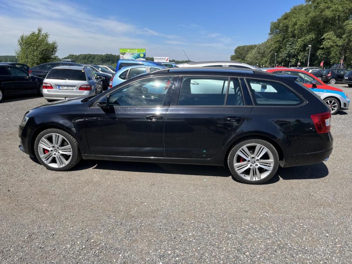 Škoda Octavia, 2.0 TDI RS - fotka 6