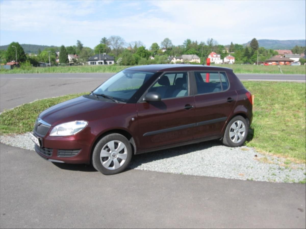 Škoda Fabia, 1,2 12V HTP 51kW Ambition - fotka 2