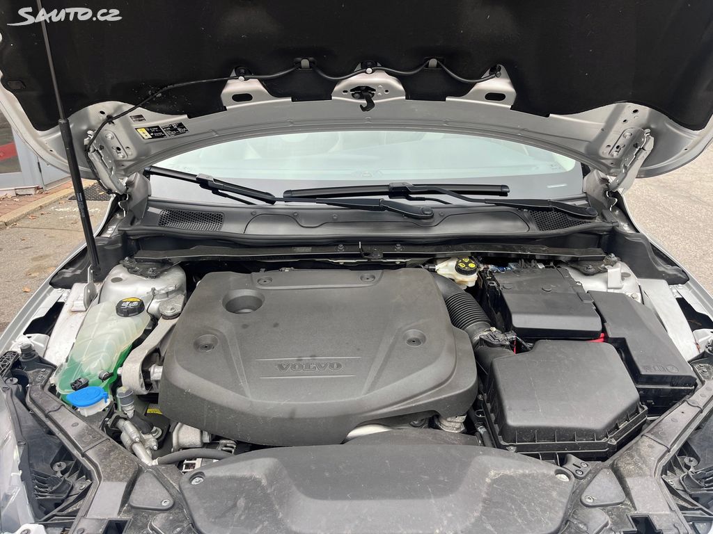 Volvo V40, fotka 37