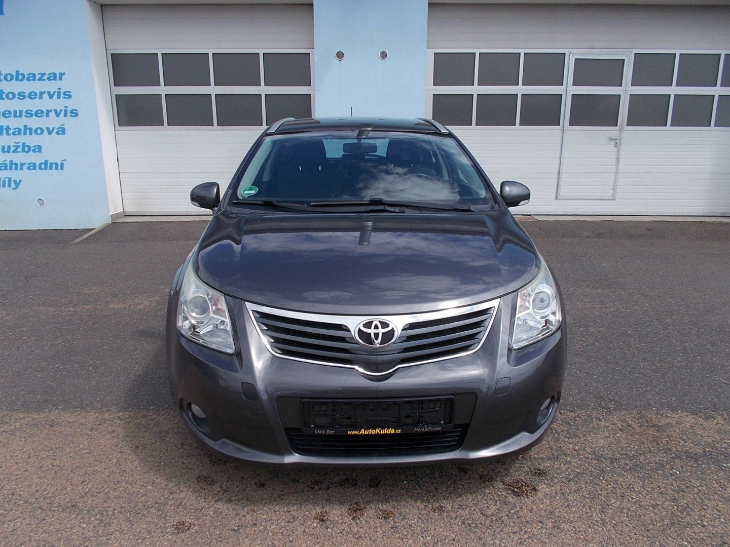 Toyota Avensis, 2,0DiD - fotka 2