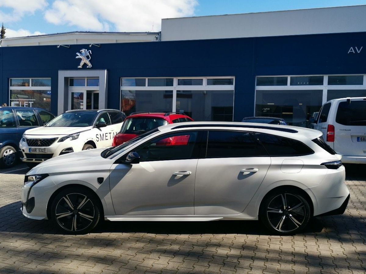 Peugeot 308, SW GT Plugin HYBRID 225 e-EAT8 - fotka 2