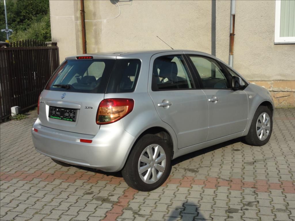 Suzuki SX4, 1,6 VVT GLX bez koroze - fotka 4