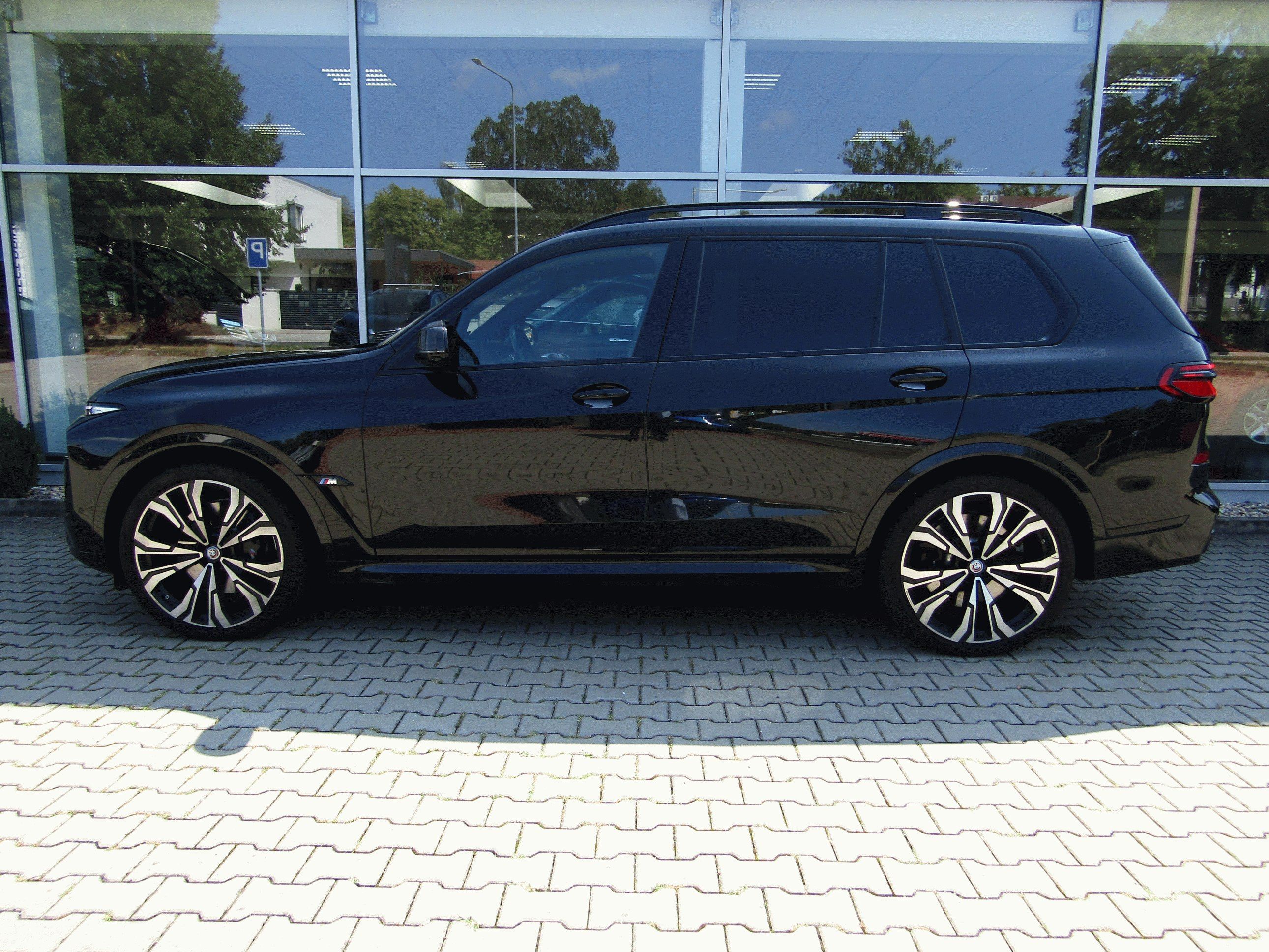 BMW X7, M60i 390 kW/530k xDrive - fotka 4