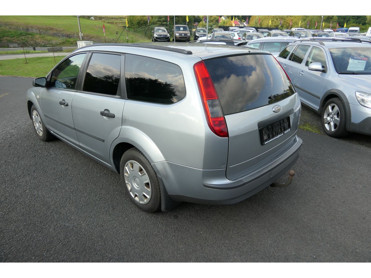 Ford Focus, 1,6 85KW KLIMA - fotka 6