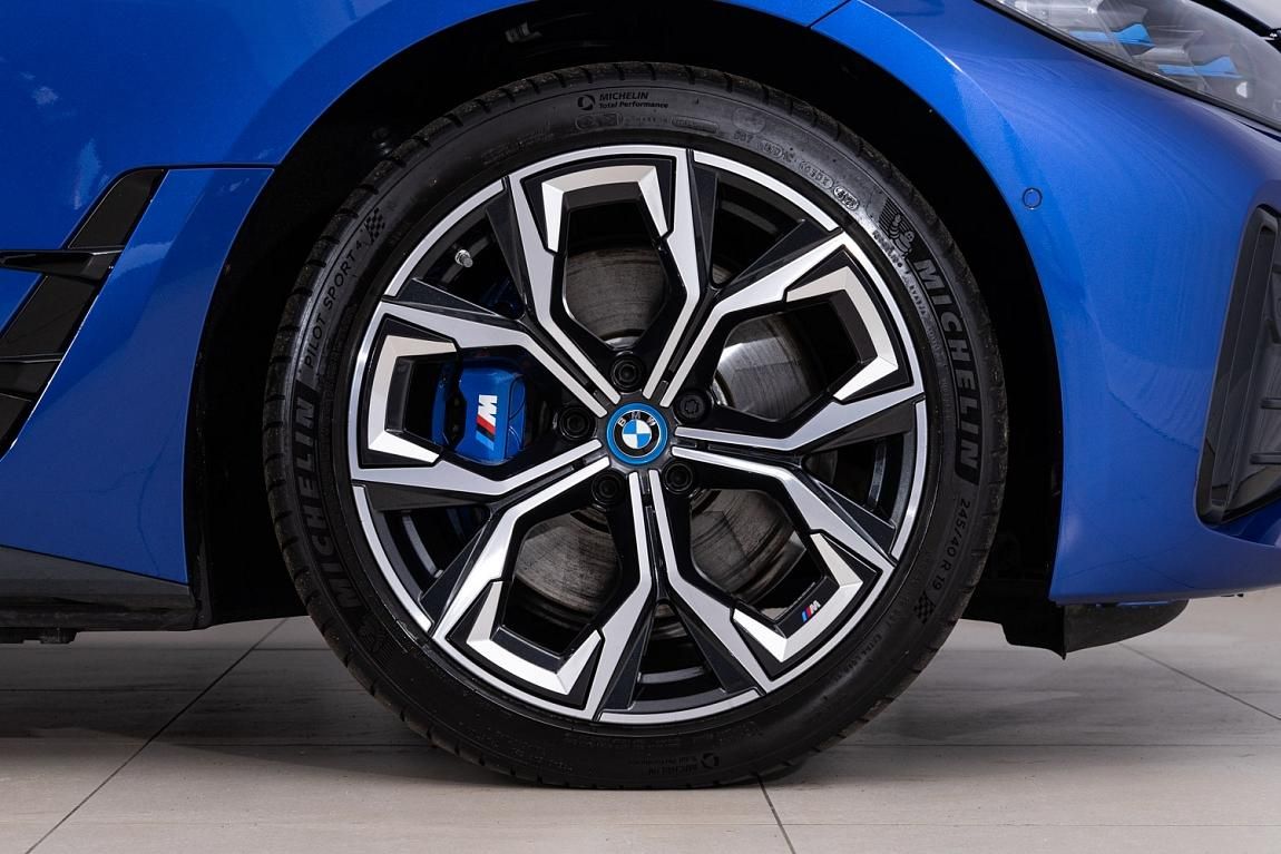 BMW i4, eDrive40 - fotka 6