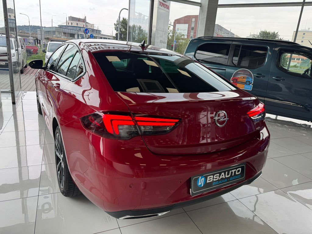 Opel Insignia, 2.0T 147kW  GS Ultimate AT - fotka 4