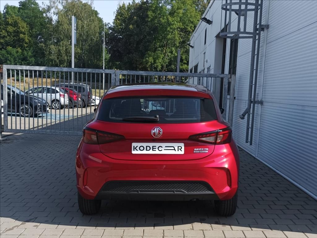 MG MG3, 1,5 Hybrid+ 195k AT 4x2 100kW+ - fotka 5