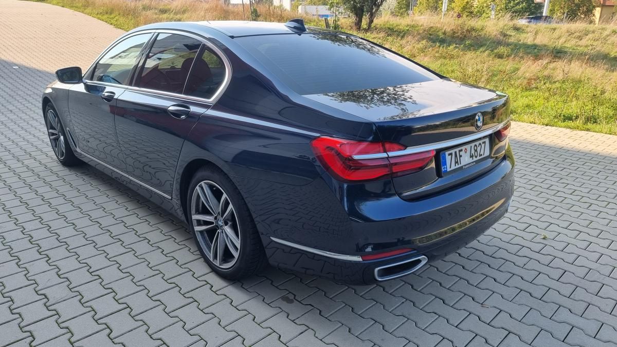 BMW Řada 7, 730xDrive - fotka 6