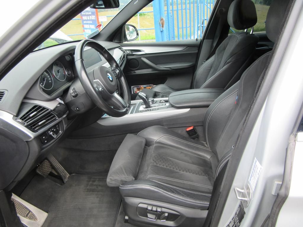 BMW X5, 3,0 d X DRIVE,M-PAKET - fotka 6
