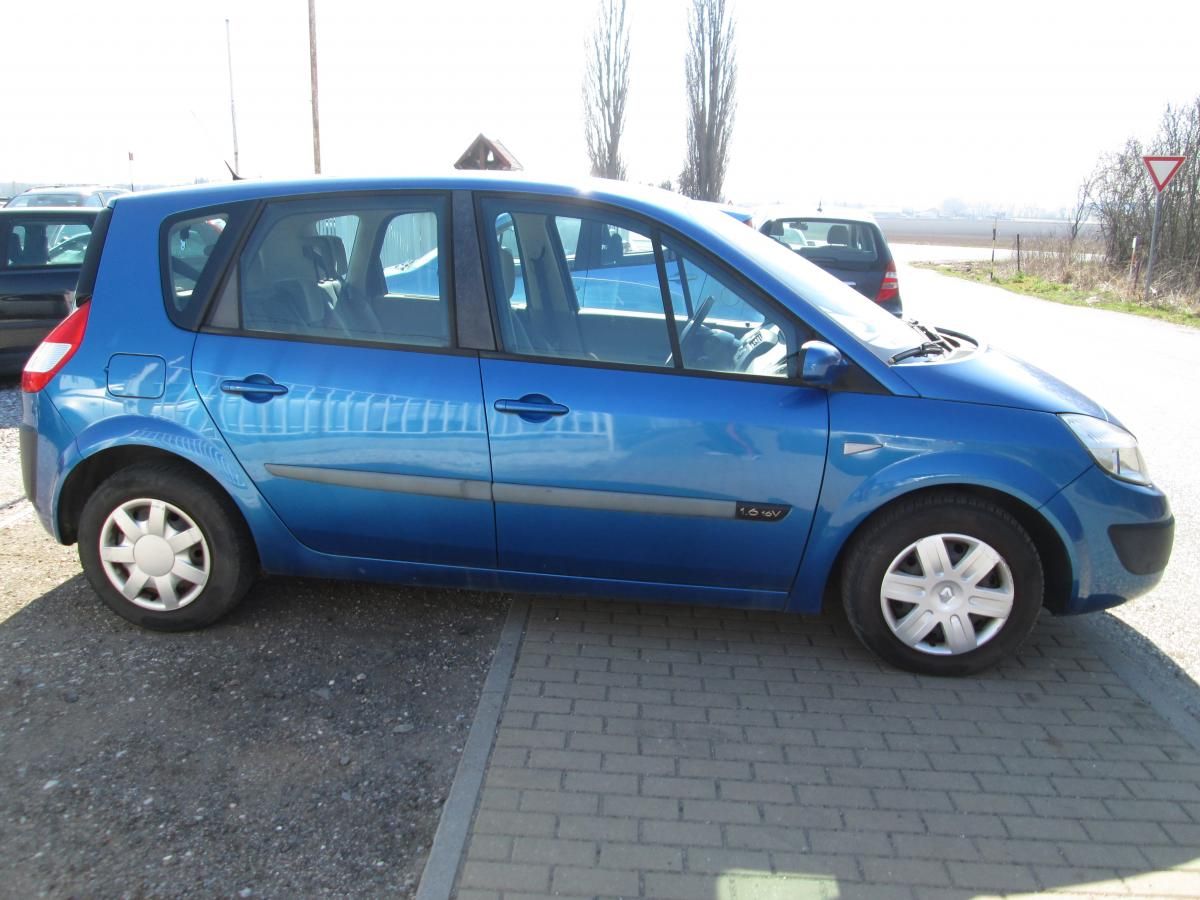 Renault Mégane, SCENIC II 1,6 82 KW - fotka 6