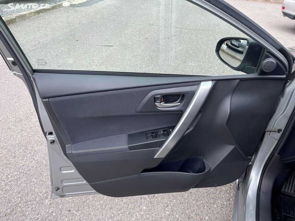 Toyota Auris, fotka 8