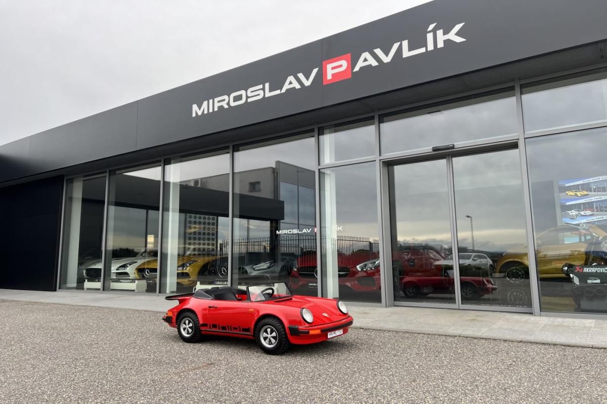 Porsche 911, JUNIOR