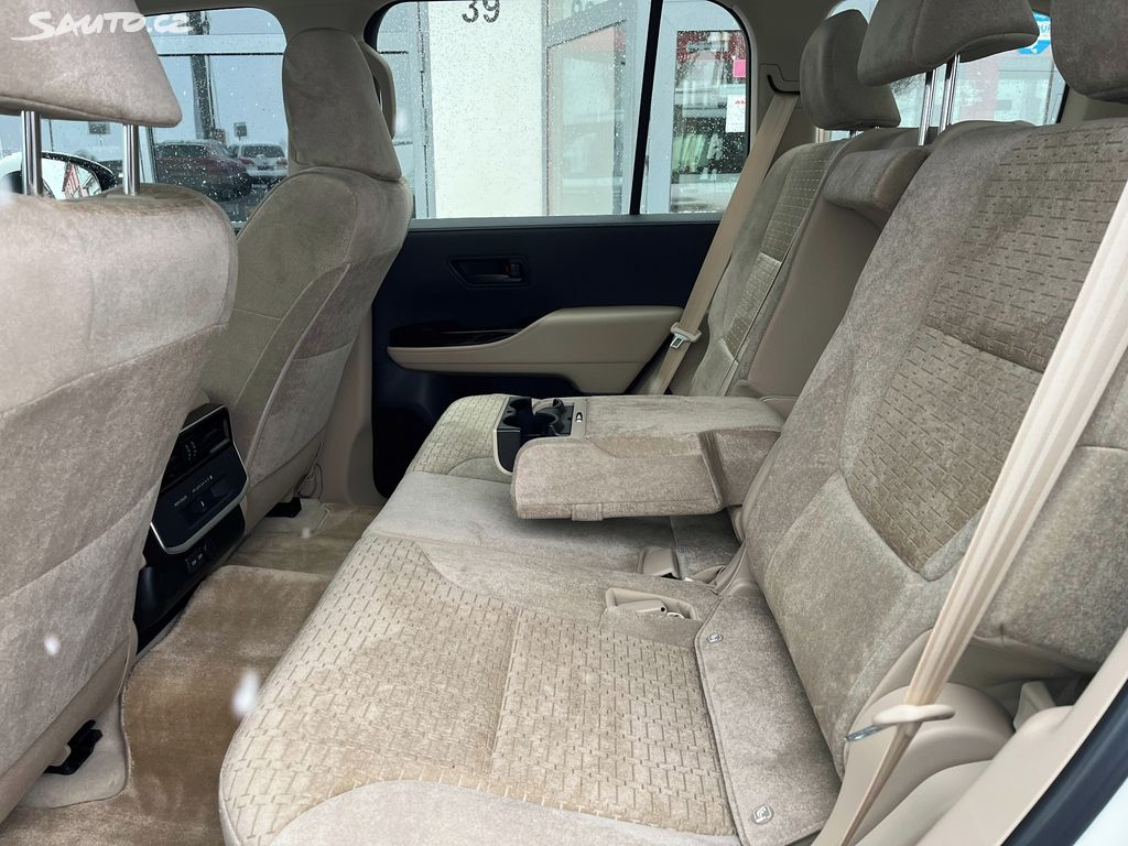 Toyota Land Cruiser 300, fotka 10