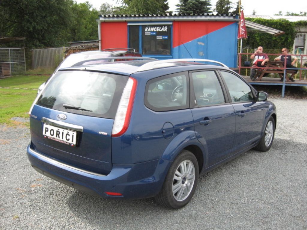 Ford Focus, 2,0 TDCi Ghia X - fotka 4