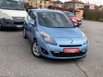 1,9 DCi 96kW tažné z. 7 míst