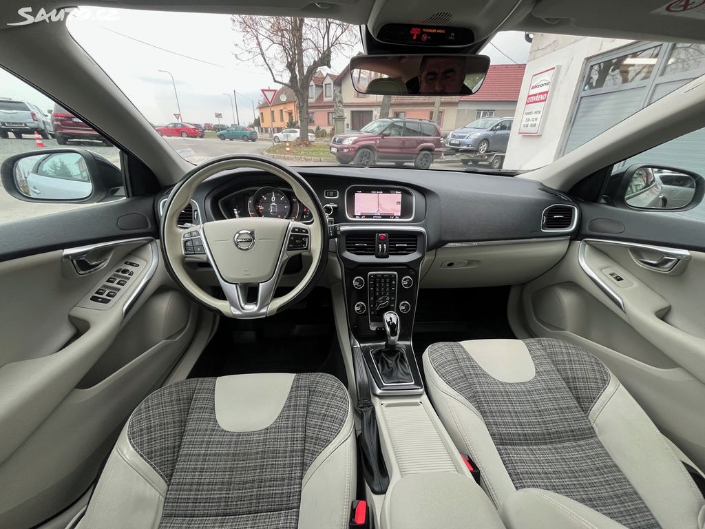 Volvo V40, fotka 12