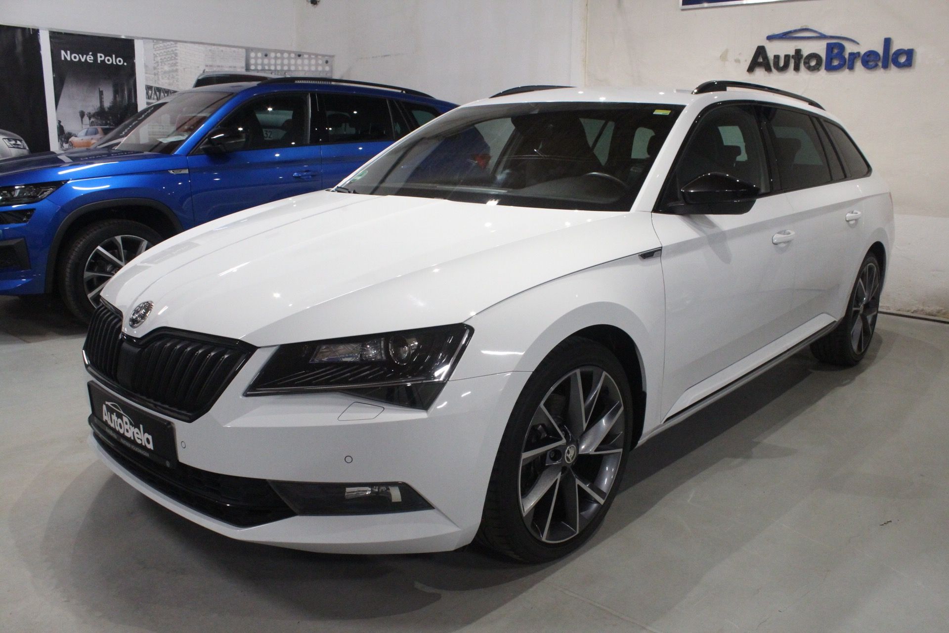 Škoda Superb, 2.0TDI DSG 4x4 SportLine 140kW - fotka 6