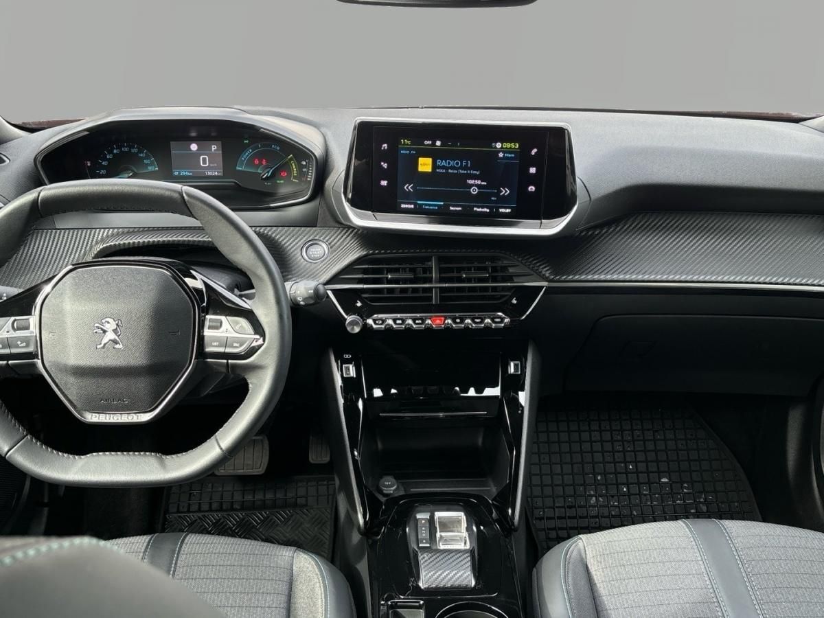 Peugeot 2008, e-ALLURE elektro dojezd 320 Km - fotka 5