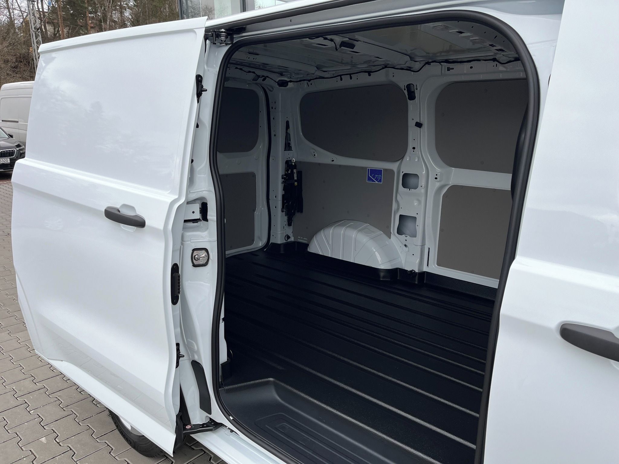 Ford Transit Custom, Van L1 Trend 81kW man - fotka 4