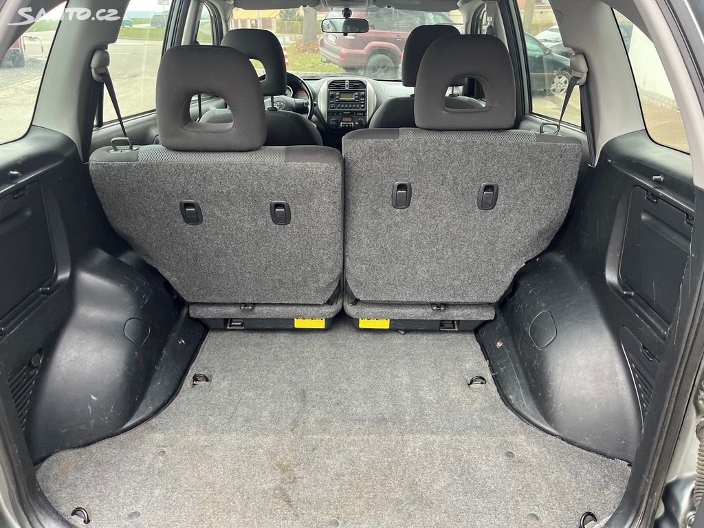 Toyota Rav4, fotka 13