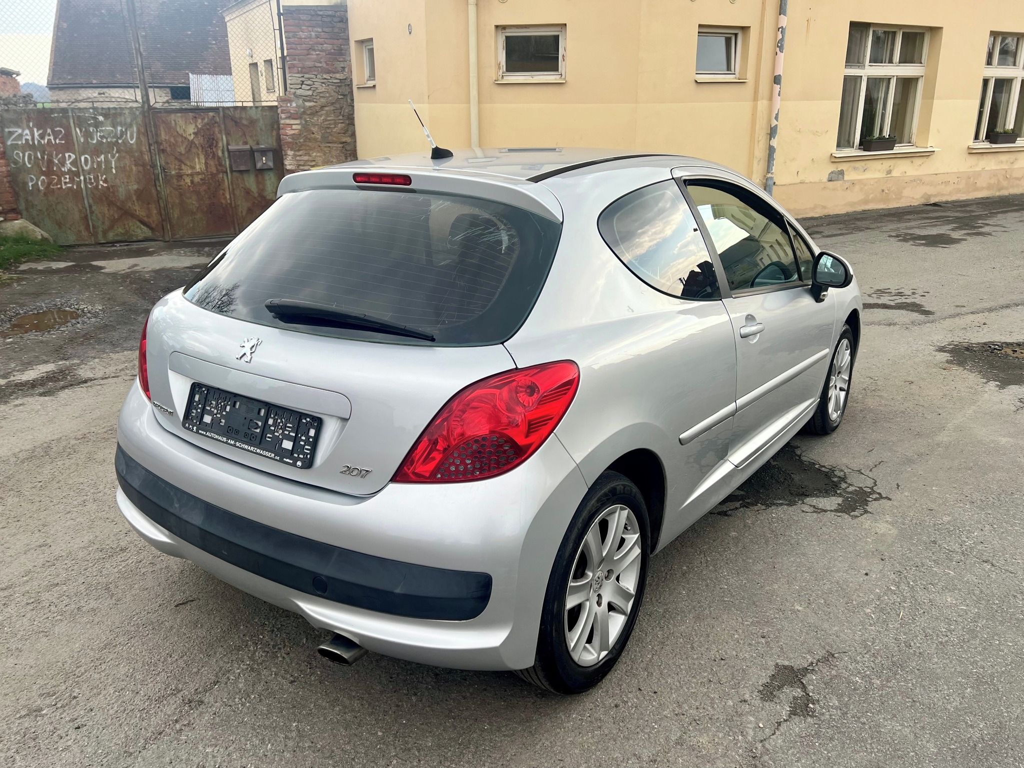 Peugeot 207, 1.6i 16V 80kW.Klima. - fotka 6