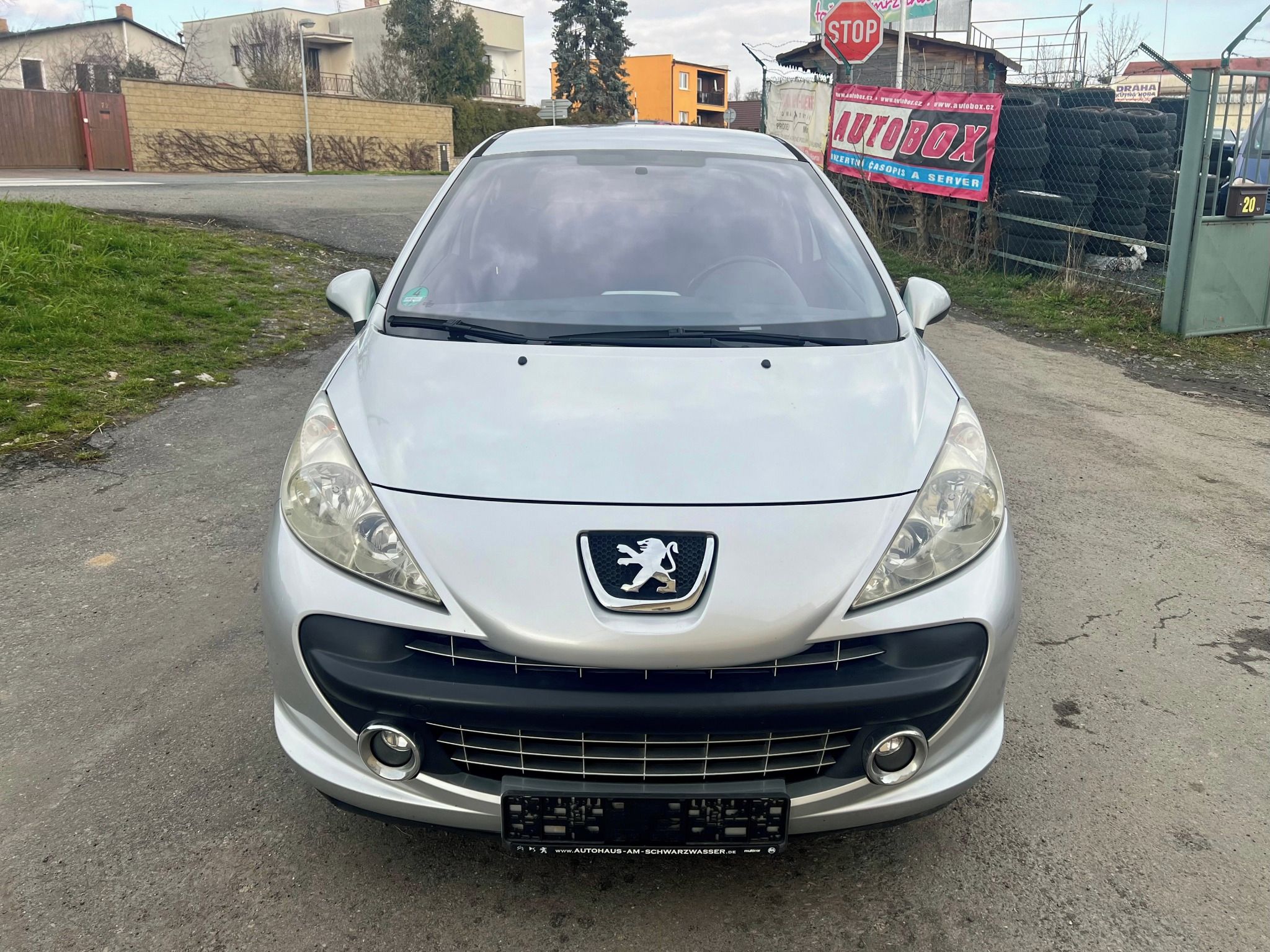 Peugeot 207, 1.6i 16V 80kW.Klima. - fotka 4