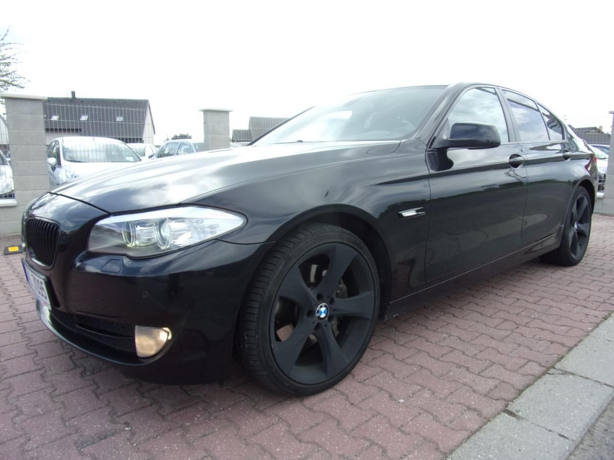 BMW Řada 5, 530D NAVI ALU XENONY ROZVODY - fotka 2