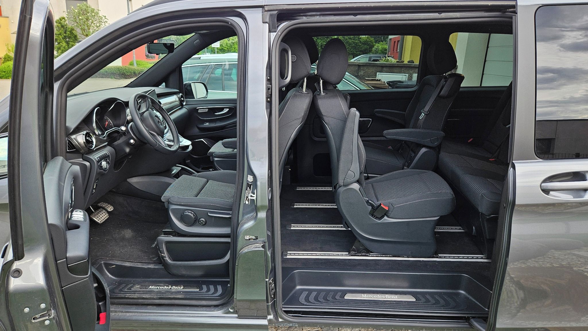 Mercedes-Benz Třídy V, V300 L AMG,vzduch,lůžko,záruka - fotka 6