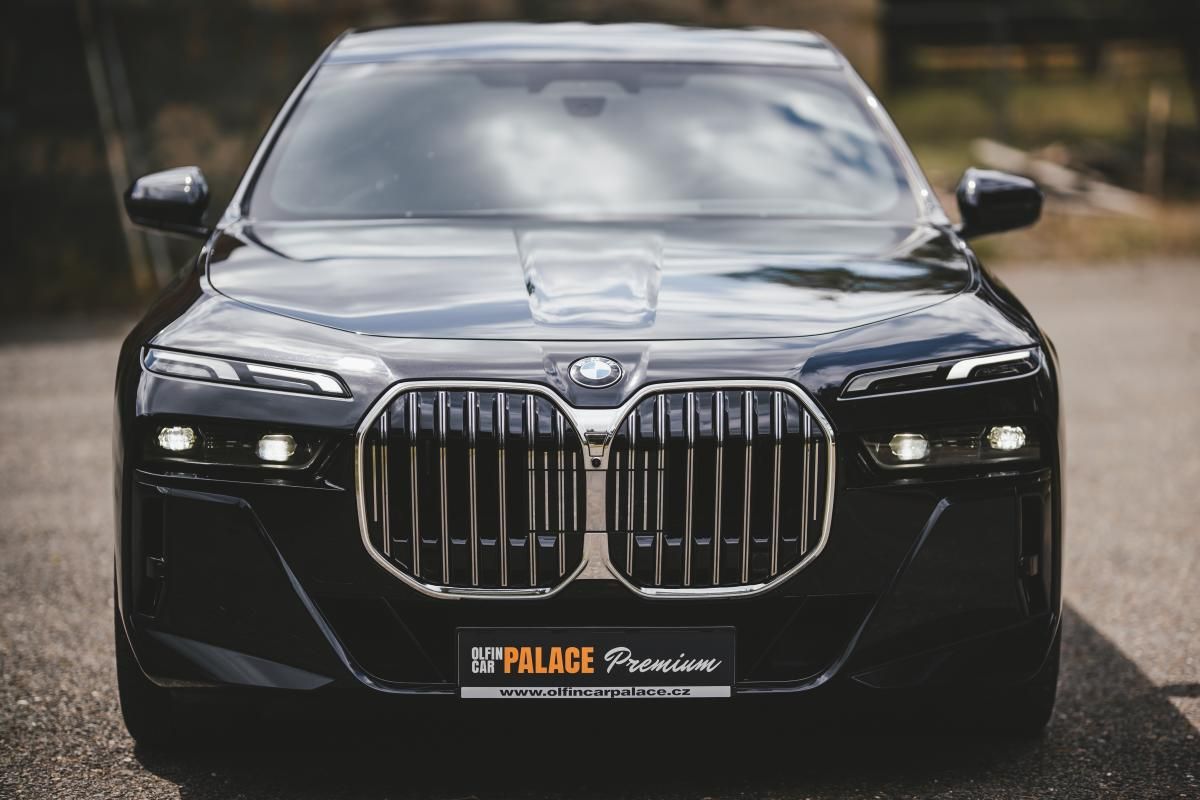 BMW Řada 7, 740d xDrive - fotka 3