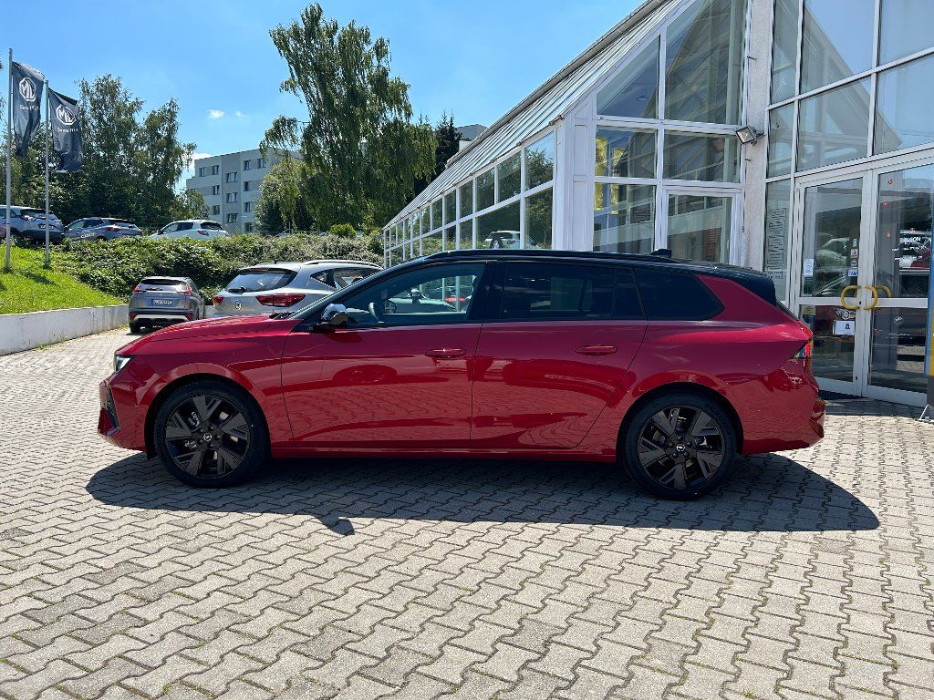 Opel Astra, SportsTourer Electric GS 156k - fotka 2