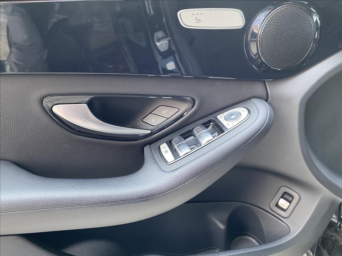 Mercedes-Benz Třídy C, C 200d kombi - fotka 5