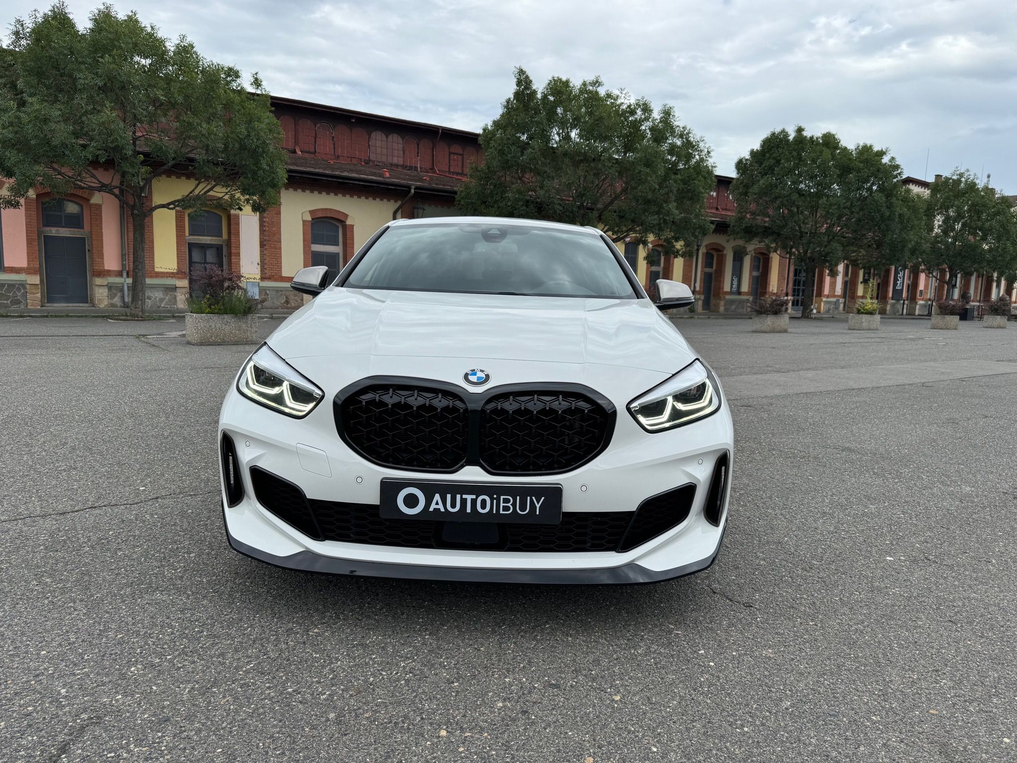 BMW Řada 1, M135i xDRIVE M PERFORMANCE - fotka 5