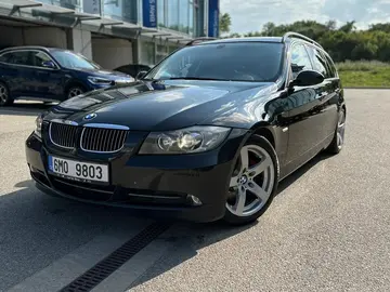 BMW Řada 3, BMW e91 330i