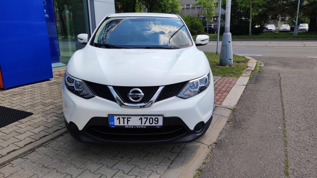 Nissan Qashqai, 1.2 DIG-T, 1.maj,ČR, - fotka 2