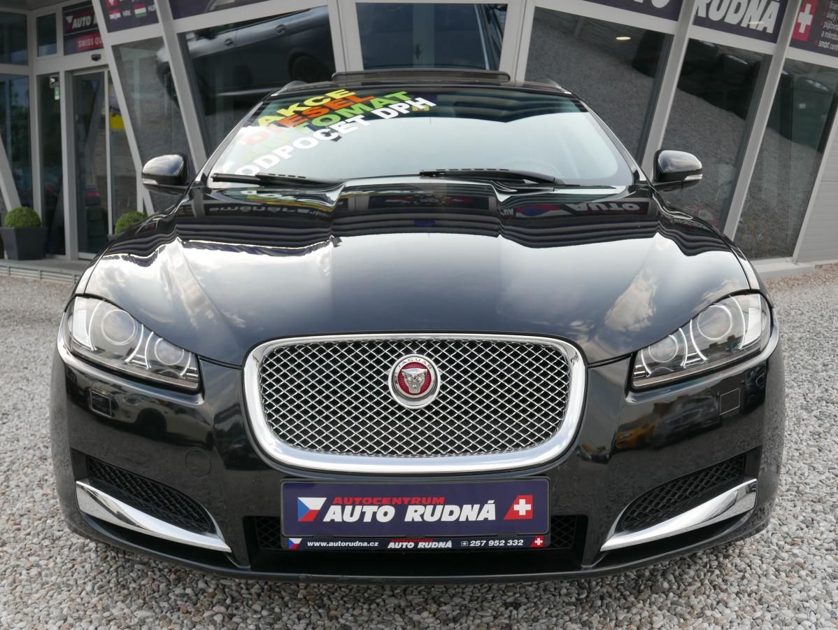 Jaguar XF, 2,2L Diesel Kombi Automat - fotka 3