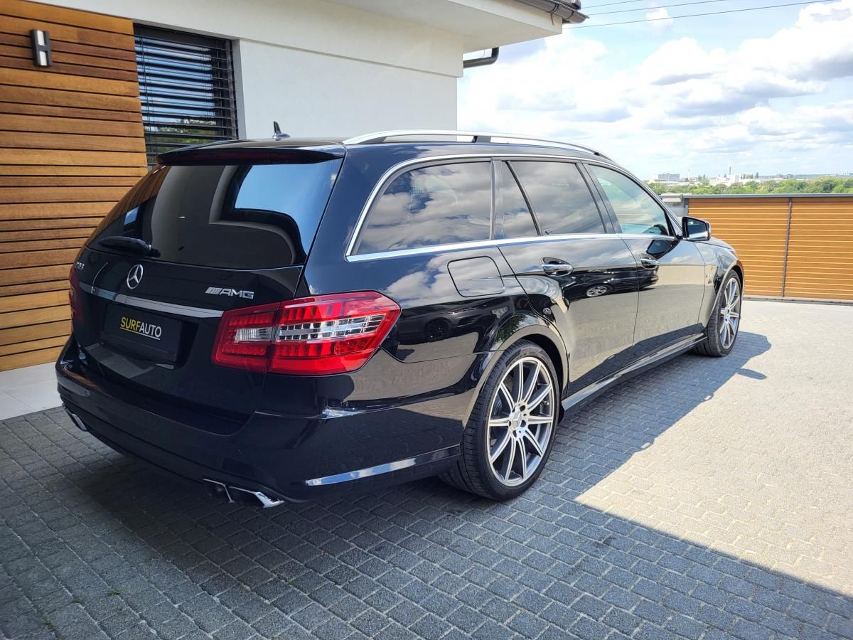 Mercedes-Benz Třídy E, E63 AMG Touring | MAX STAV!!! - fotka 3