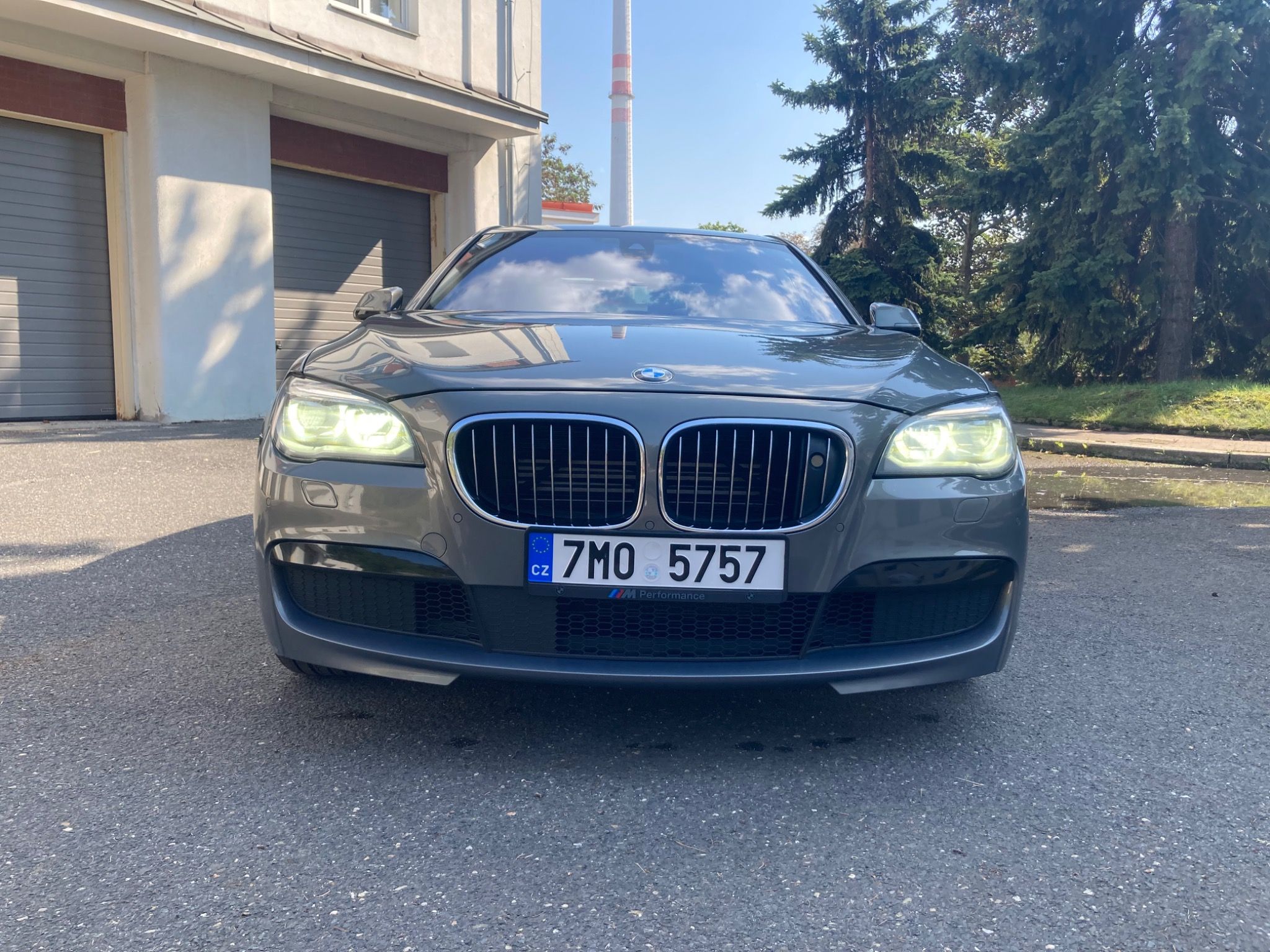 BMW Řada 7, 750i V8 330kW X-Drive M-paket - fotka 5