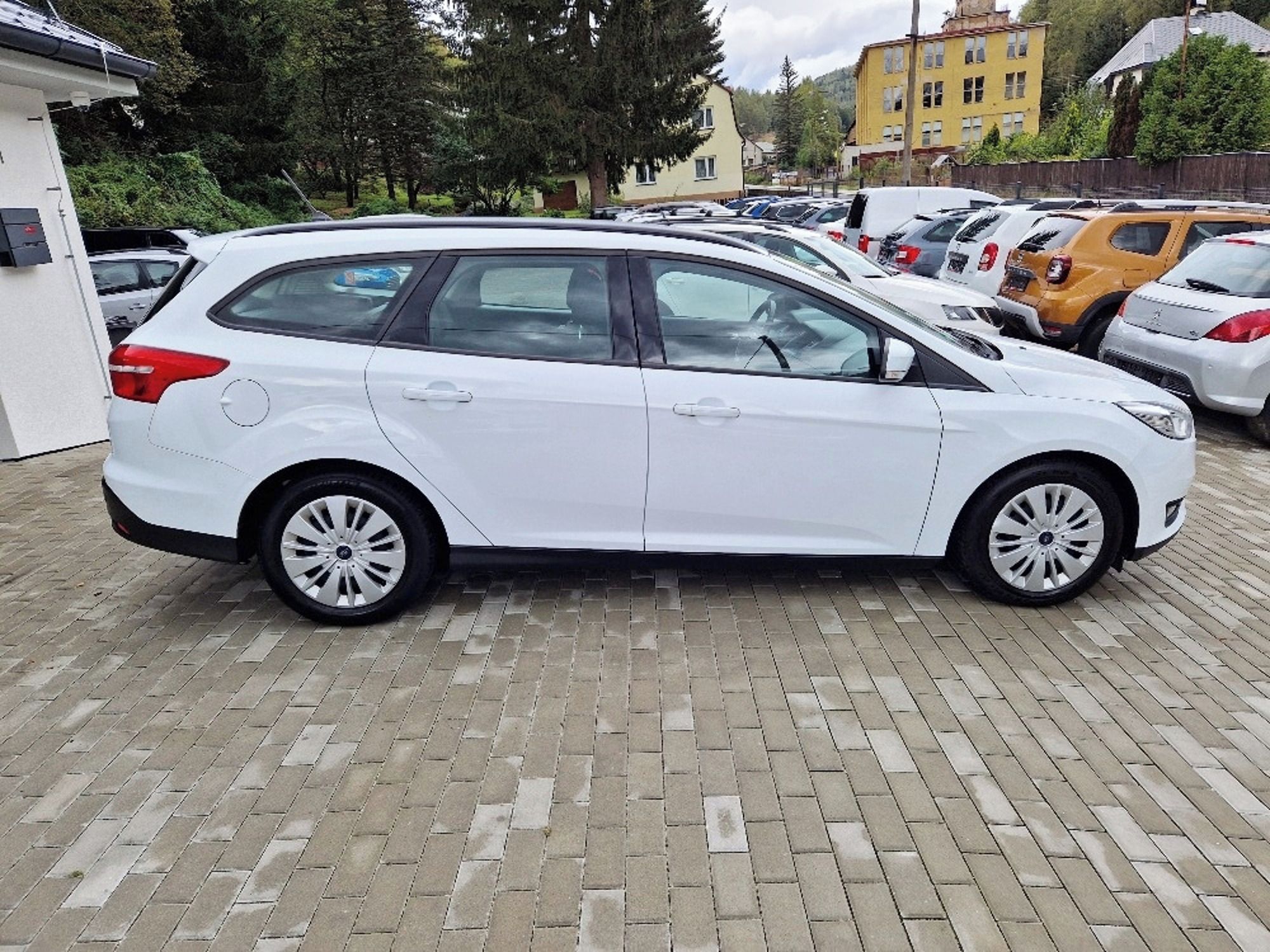 Ford Focus, 1.5 TDCi (88 kW), 107 tis. km - fotka 6