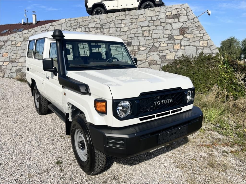 Toyota Land Cruiser, GRJ78 MY24 4,0 V6 5M/T Standa