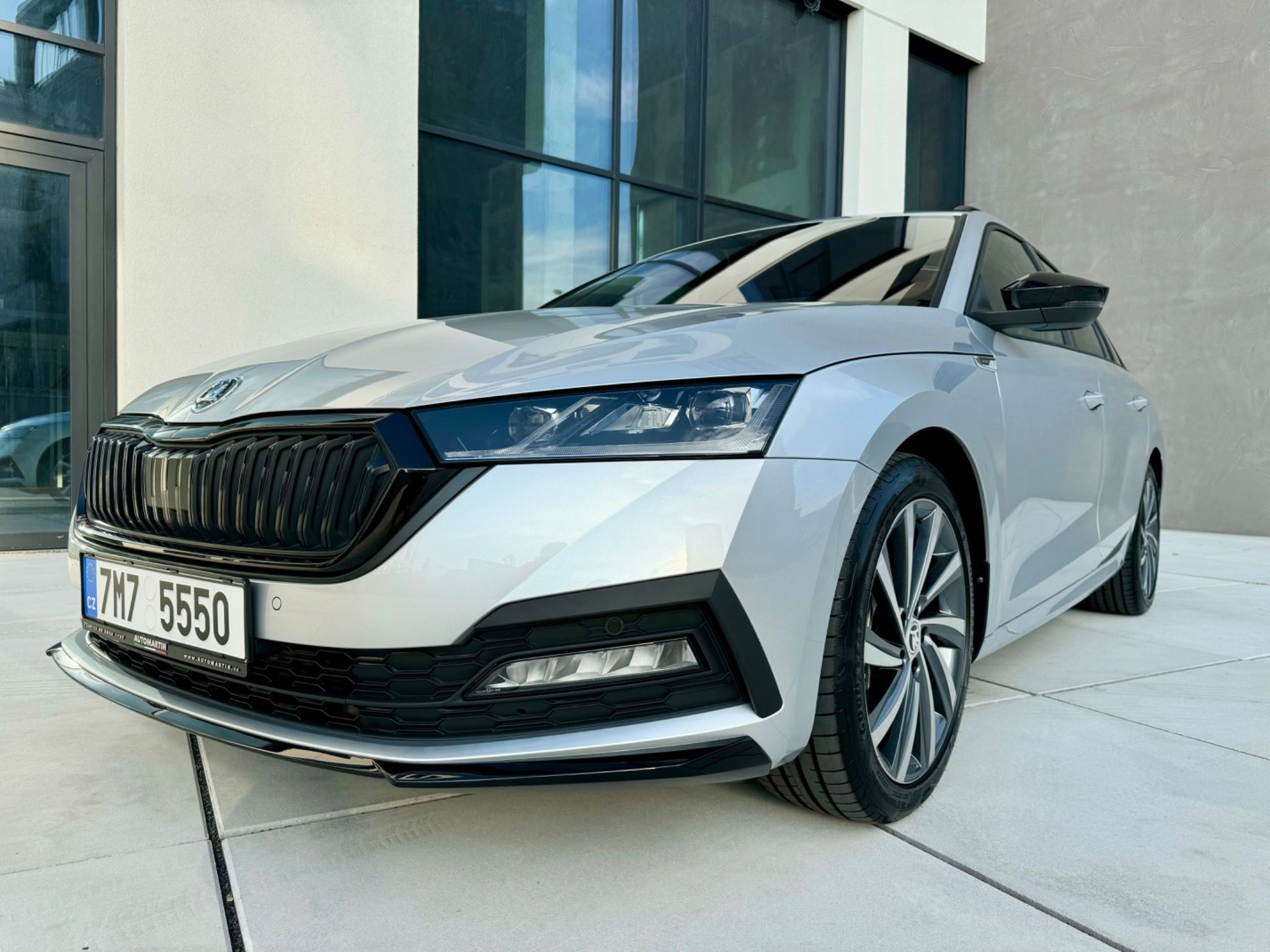 Škoda Octavia, Sportline 2,0TSI 140kW DSG 4x4 - fotka 6