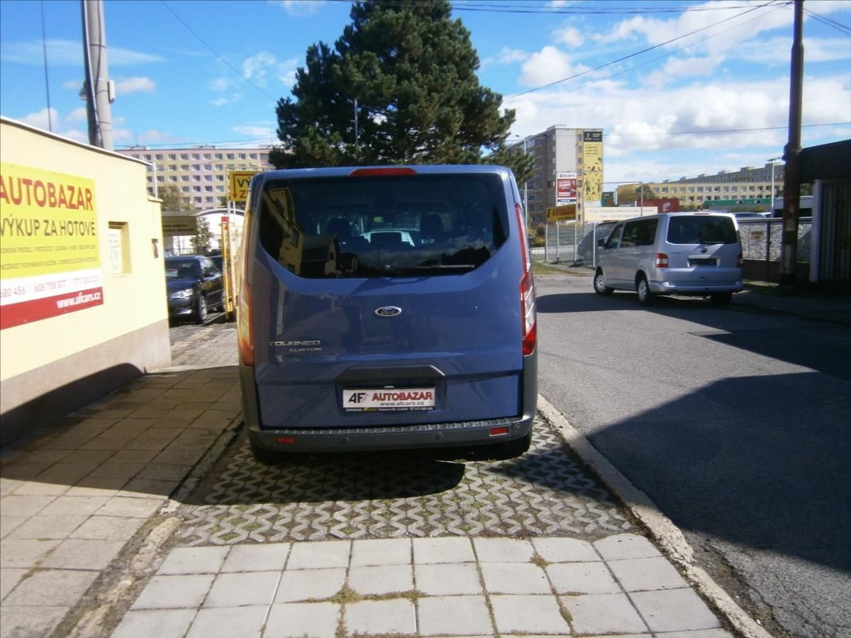 Ford Tourneo Custom, 2,2 TDCi  TITANIUM - fotka 5
