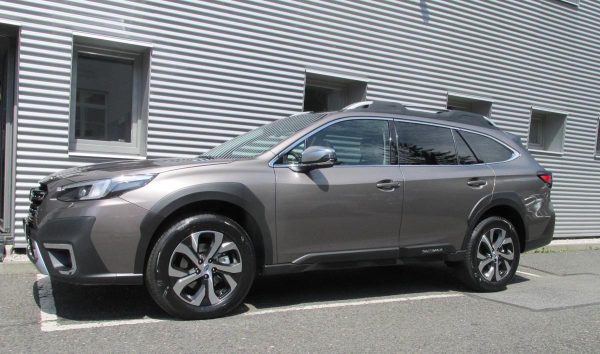 Subaru Outback, 2,5i TOURING MY25.5 - fotka 2