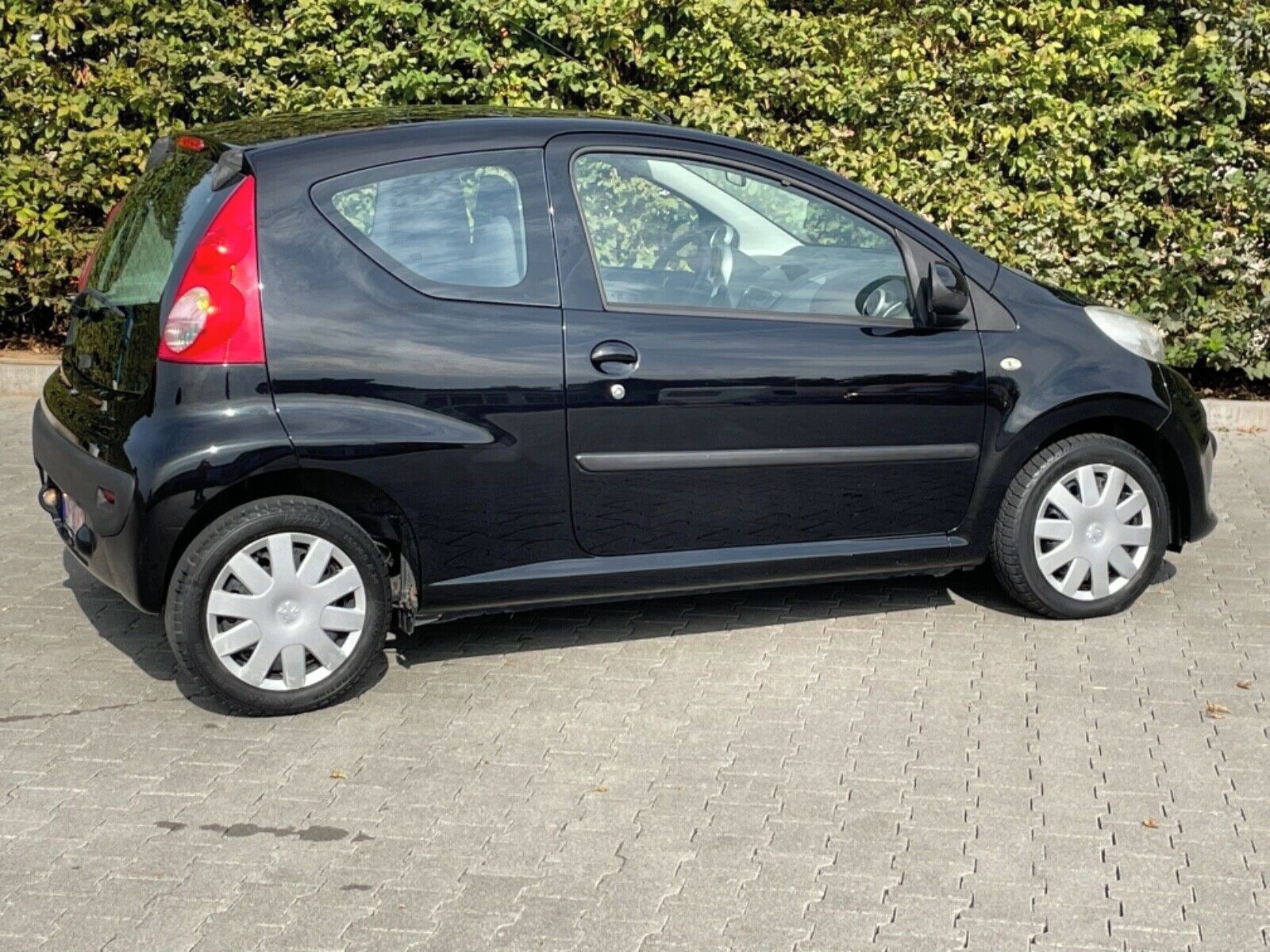 Peugeot 107, plny servis - fotka 3